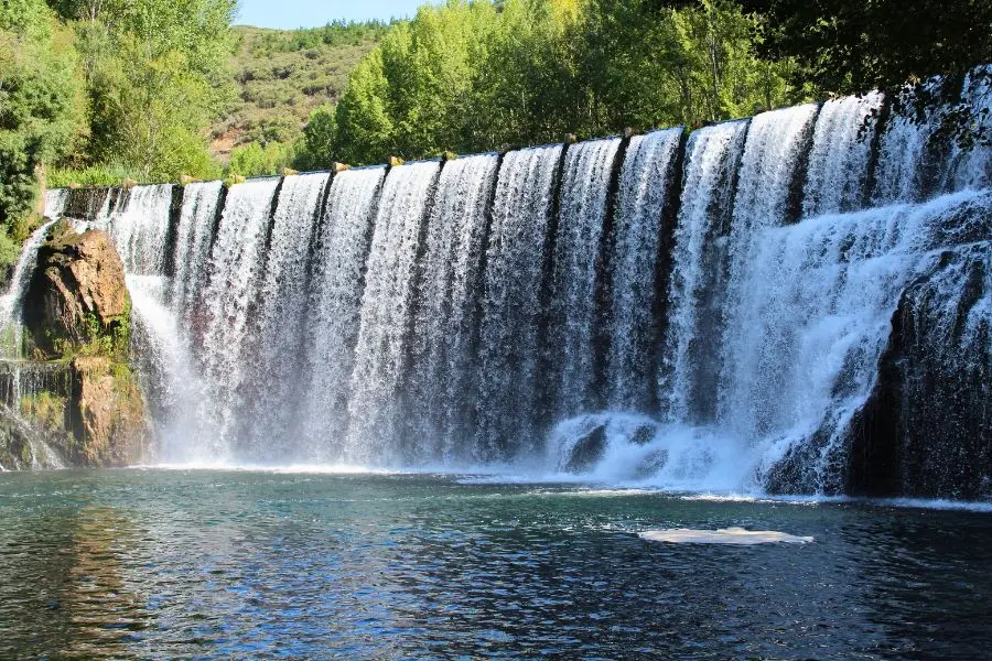Salto del pelgo ruta para hacer en verano en El Bierzo
